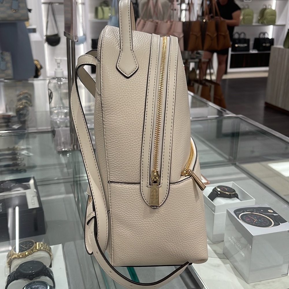 Michael Kors Women's Valerie Medium Pebbled Leather Backpack
Light Cream 
NWT - Picture 15 of 16